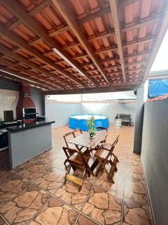 Casa com área gourmet e piscina em Caraguatatuba - 9