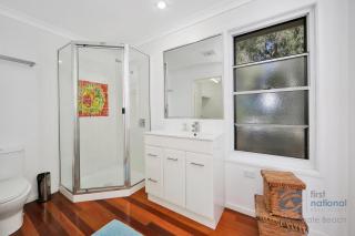 73 The Esplanade - Woodgate - 3