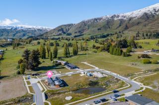 New Contemporary Studio Escape - 1