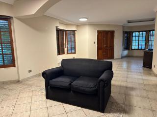 Gran Casa Amplia Ituzaingo Centro Familiar Excelente - 9