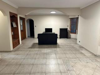 Gran Casa Amplia Ituzaingo Centro Familiar Excelente - 1