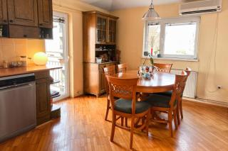 Room for one in sunny 93m2 apt - 3