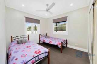1c Fifth Avenue - Woodgate - 1