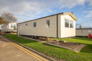New - 3 bedroom Caravan, 140 Pasture Lane - 0