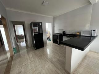 Casa completa perto da Praia Grande e centro - 1