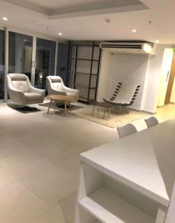 Dpto en Barrio Las Lomas - 1