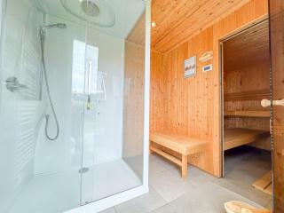 Coast and Calm 63 - 8