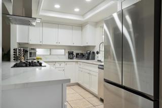 Near Safari & Beach - Backyard Games - AC - Pet OK - 8