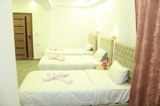 Laviana Pyramids Inn - 1