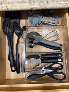 Great Amenities, Pool, Sauna Gym - 1