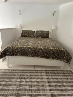 Mezzanine Loft Above the Barn - 7