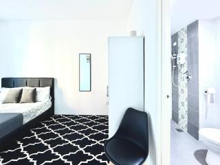 Private Room & Attached Bathroom, Ipoh Centre - 5