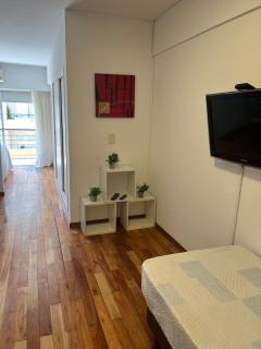 Cómodo, a metros del Shopping Abasto - 6