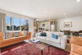 Amazing Location! Central 2 bedroom Unit - 1