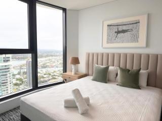 Lovely beachfront 2b apt in the heart of surfers - 0