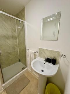 Central Notts studio flat, Sleeps up to 2 - 7