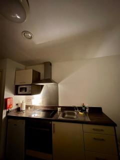 Central Notts studio flat, Sleeps up to 2 - 4