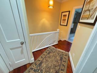 Gorgeous Beautiful House 4BR with Parking - 6