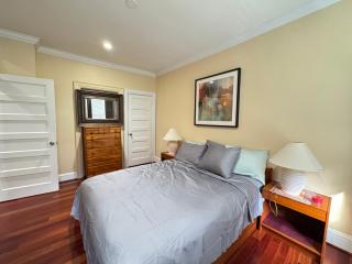 Gorgeous Beautiful House 4BR with Parking - 4