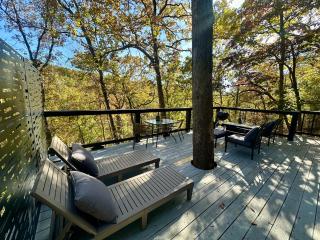 Henry Hollow Retreat Terrace - 9