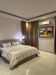 luxe 2 bedroom with snooker board- ikate lekki - 4