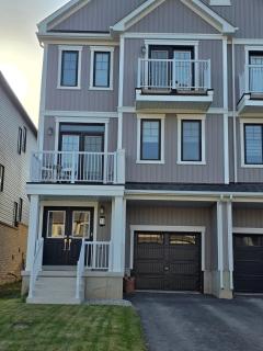 Modern Stylish Cozy Home Balcony Wifi - 8