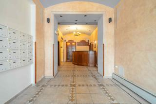 HOMELYI 28m2 Central studio with ELEVATOR and SELF CHECK-IN - 2