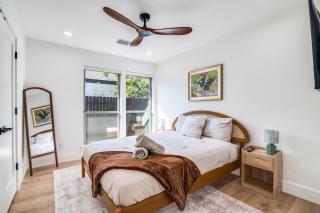 The Goph Getaway 4B 2B Duplex KING Pet Friendly - 2