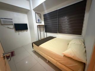 Staycation big room sm north grass residences 2 bed - 6