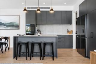 Modern 3-Bed Villa with Mountain Views - 2