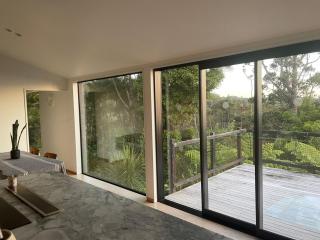 Spacious tree house with stunning harbour views - 1