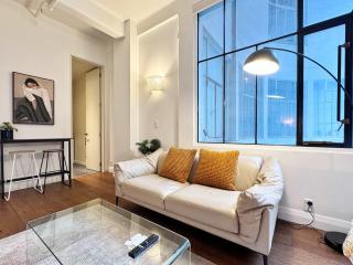 Charming City Nook Steps From Everything Queen St - 2