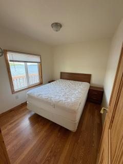 Cliffside Hideaway-Renovations & upgrades coming! - 4