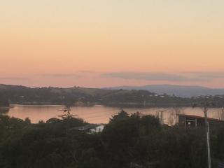 Waiheke island - Oneroa quiet views and location! - 0