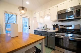 Cambridge Base Steps to Porter Square - 8