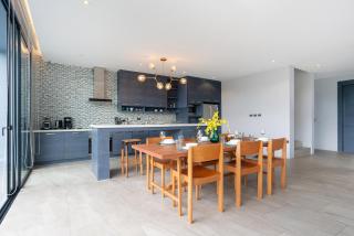 Designer Loft Villa Retreat in Pasak, Laguna Area - 4