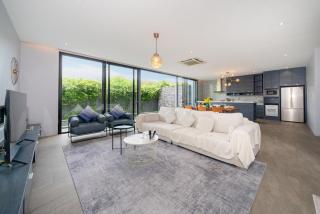 Designer Loft Villa Retreat in Pasak, Laguna Area - 2