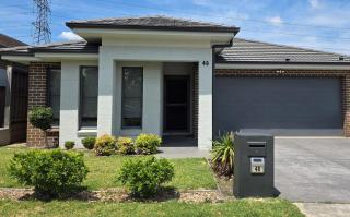 Gledswood Hills, The Cloverhill Charm - 1