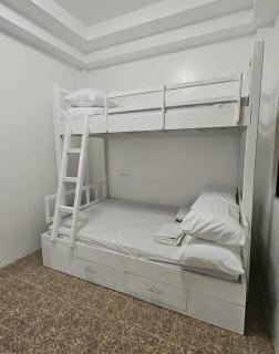 Duck & Drift - a Sleeper Hostel - Just 1,7km from Airport - 8