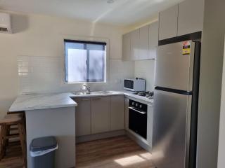 Griffith Caravan Village - 1