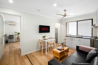 Smart Suites Self Check-in Apartments - Sunnybank Station - 9