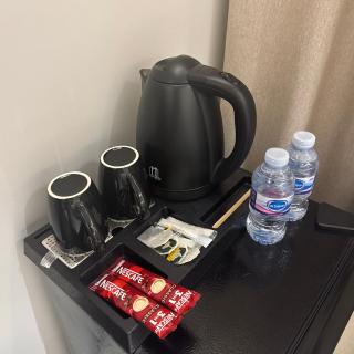 استديو دخول ذاتي وشاشة 75 بوصة - 8