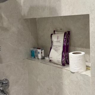 استديو دخول ذاتي وشاشة 75 بوصة - 7