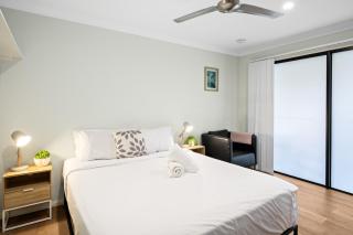 Smart Suites Self Check-in Apartments - Sunnybank Station - 6