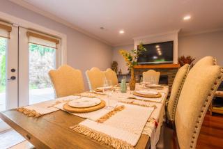 Coastal Luxury Suite White Rock - 8