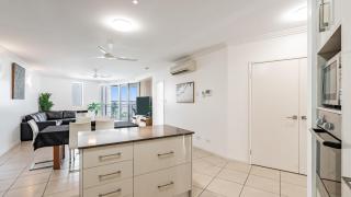 Ocean View 3-Bedroom Apartment on the Esplanade - 2