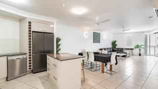 Ocean View 3-Bedroom Apartment on the Esplanade - 1