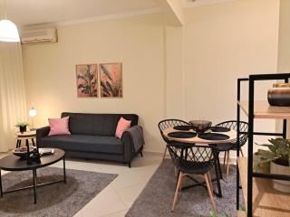 Cozy City Center Apartment - 1