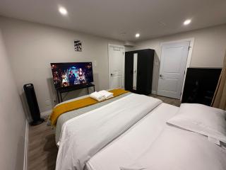 Luxurious Pvt room & Pvt heated floor bathroom near Airport - Kitchener - 4