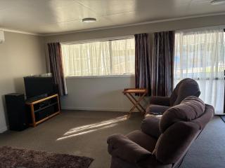 Quiet & Close to Town - 1